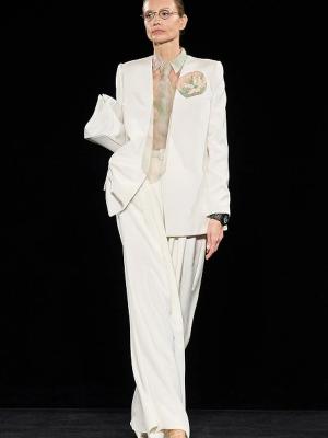 Коллекция Giorgio Armani Prive Couture весна–лето 2026 (110218-armani-prive- ss-01.jpg)